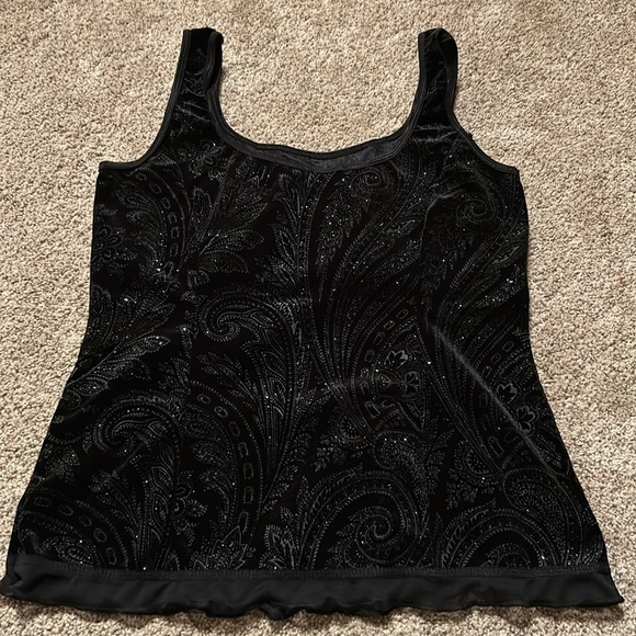 Elegant Black Sparkly Tank Top - Picture 2 of 3